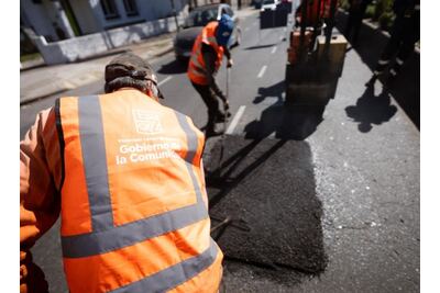 Lomas de Zamora: Avanza el plan integral de bacheo en todo el distrito