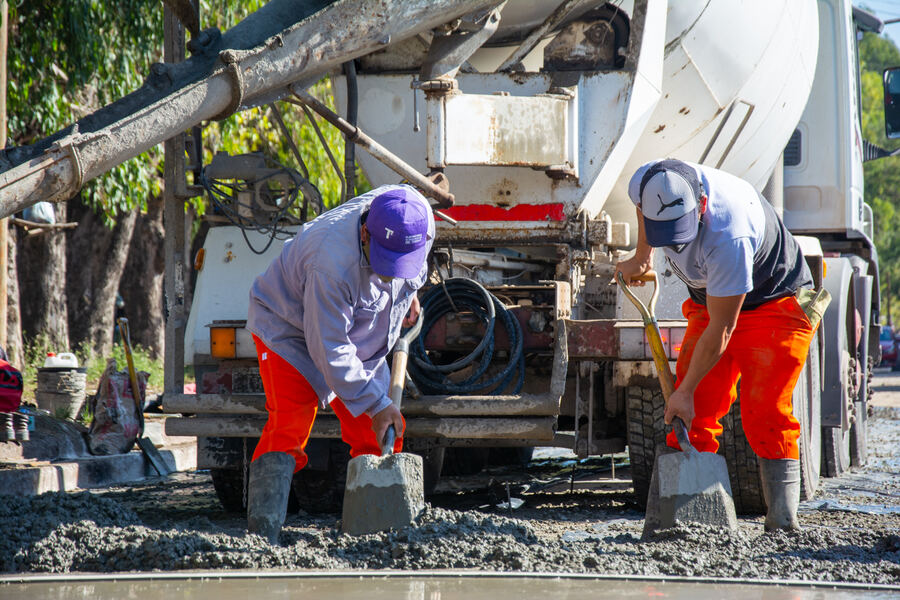 Florencio Varela: Watson anuncia pavimentación de la avenida Juana Azurduy