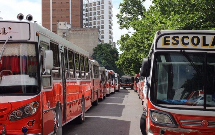 La Plata: entregará un subsidio de 55 mil pesos a salones de eventos y transportes escolares
