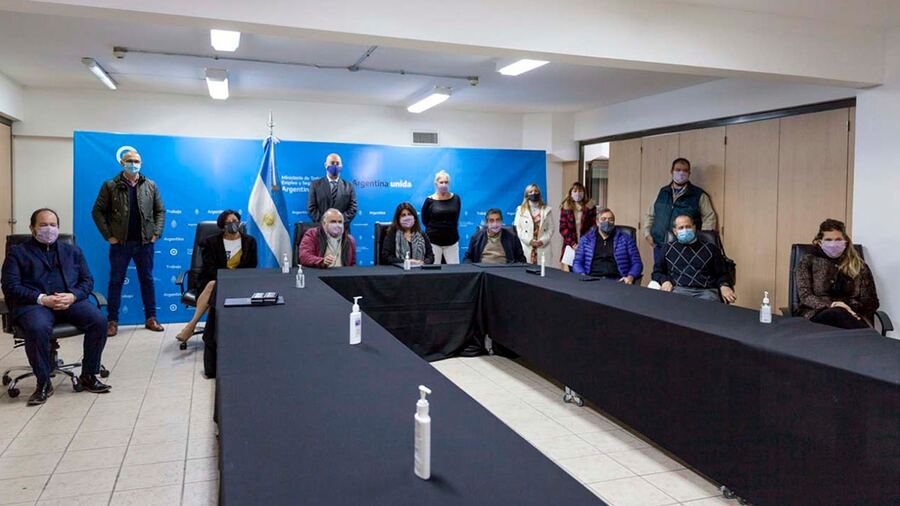 Aumento del 35% para los empleados estatales