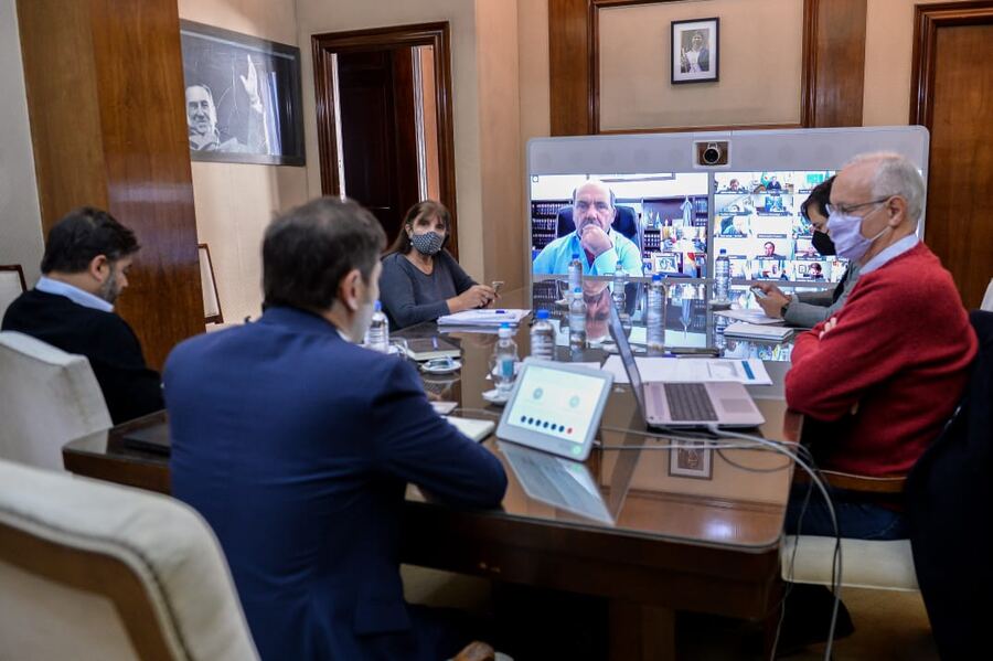 Kicillof se reunió con intendentes de toda la Provincia ante las nuevas restricciones