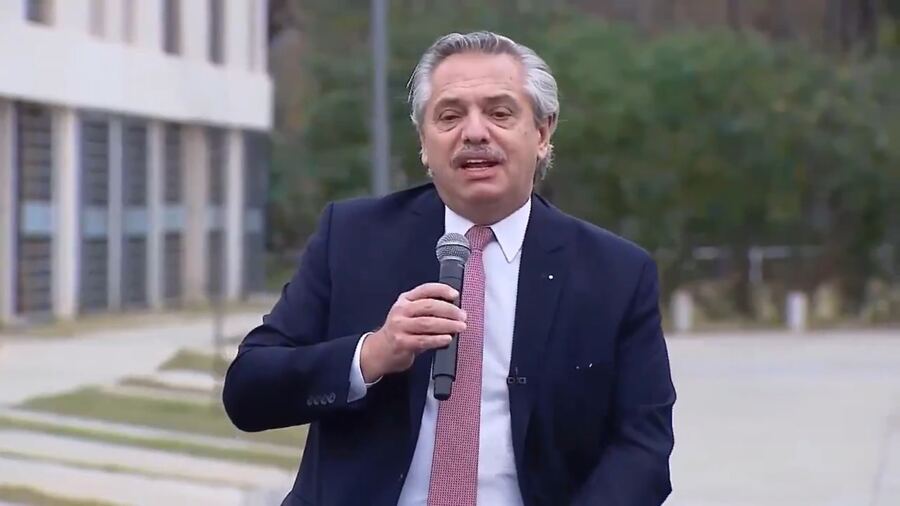 Fernández: "Hoy tengo la tranquilidad de que, en medio de la pandemia, cumplí infinidad de promesas que hice en campaña"