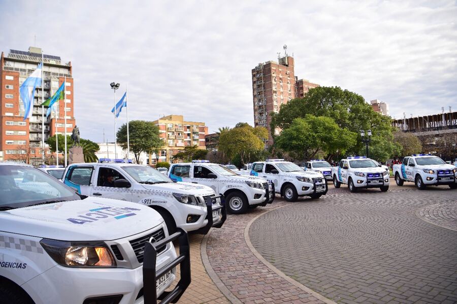 Entregaron patrulleros policiales en Morón
