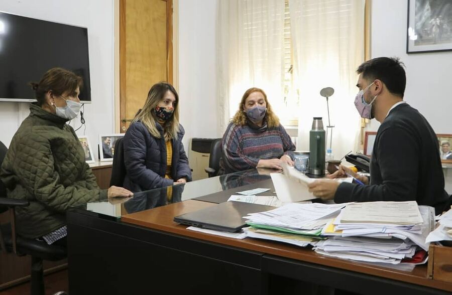 Entregaron subsidios para educación en Carmen de Areco