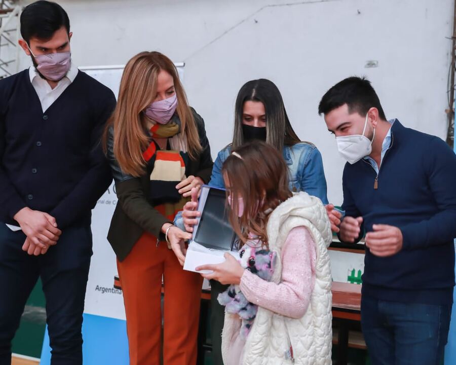 Entregaron tablets en el Club Sud América de La Plata