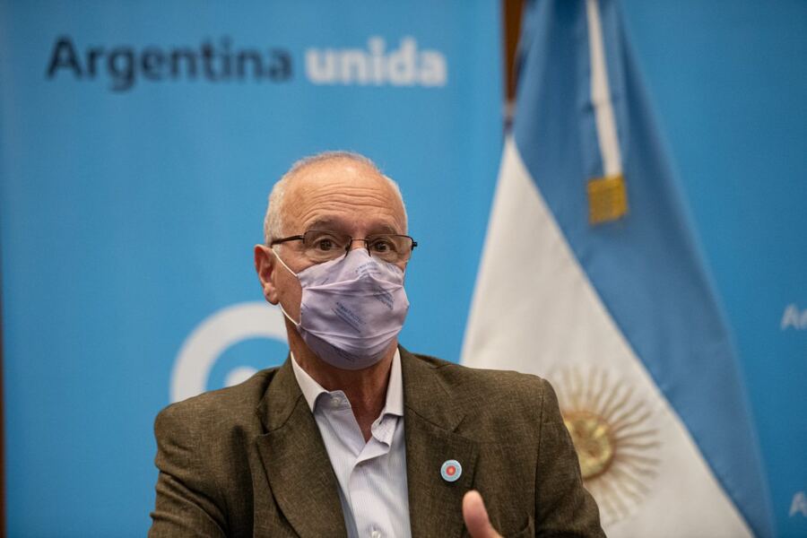 Gollan estimó que para septiembre estarán vacunados todos los mayores de 18 años