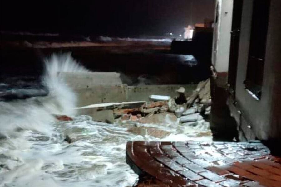 La Costa: El impresionante derrumbe de una casa en Mar del Tuyú