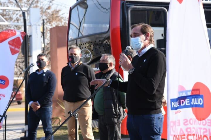 Incorporan colectivos sustentables a la red de transporte público de la ciudad