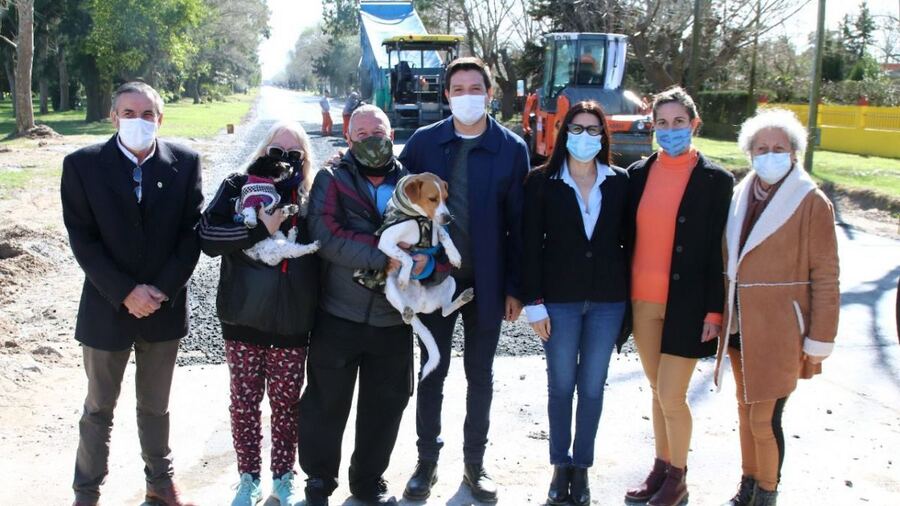 La Costa: Cardozo recorrió el comienzo de los trabajos de asfalto sobre la Avenida Naval en San Clemente