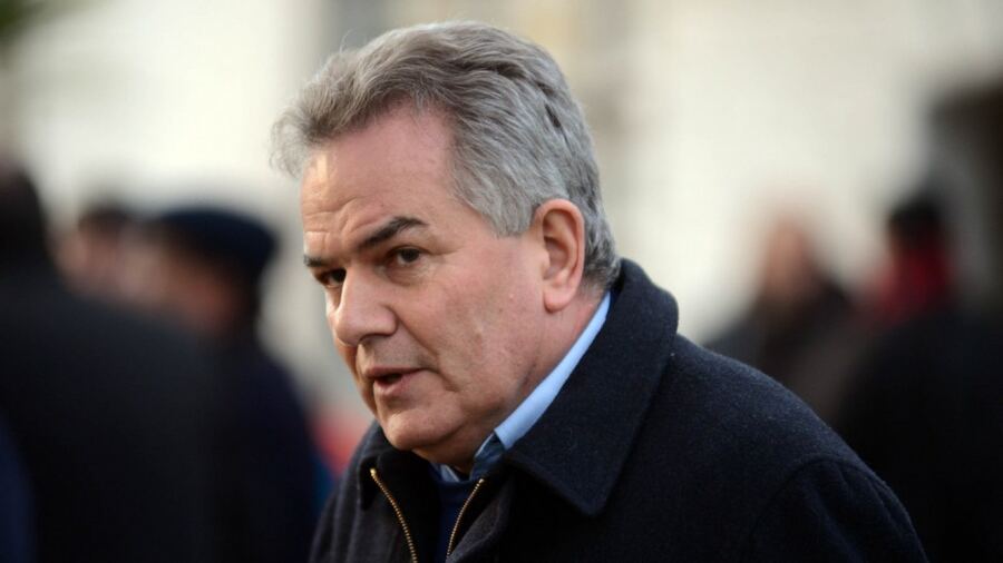 El intendente que percibe 600 mil pesos de sueldo se toma licencia y anuncia cambios en el gabinete