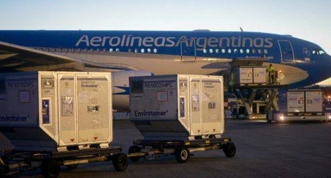 COVID: El Gobierno donará a cinco países alrededor de un millón de  vacunas