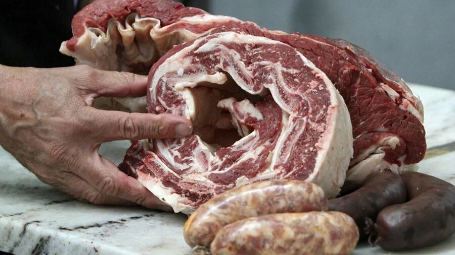 Buscan lograr el abastecimiento de cinco cortes parrilleros para Año Nuevo