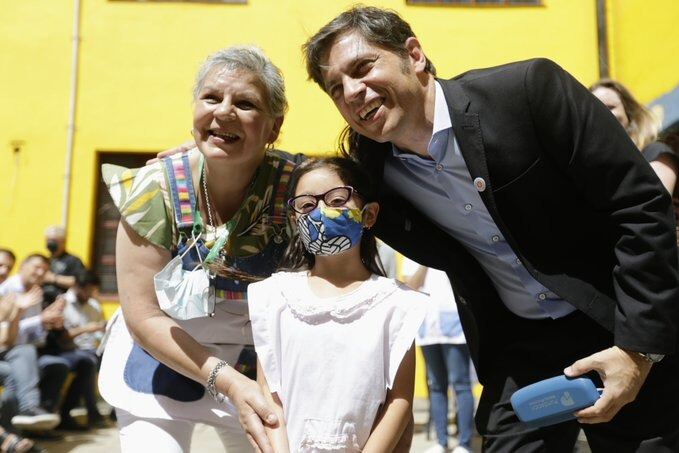 El gobernador bonaerense participó de la entrega de anteojos del programa Ver Para Aprender