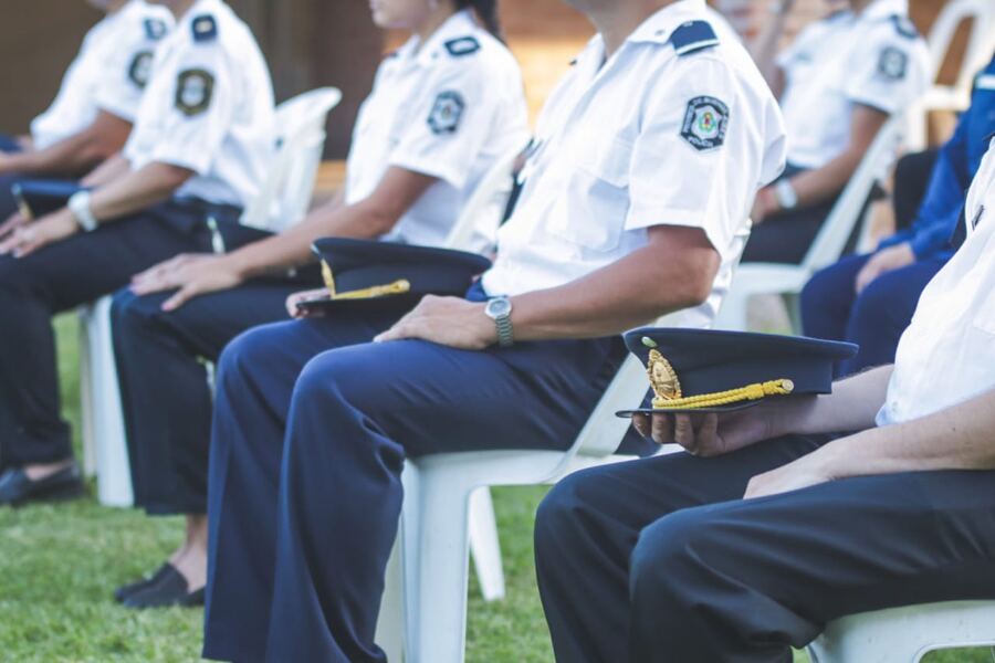 En Lincoln condecoraron a más de 30 efectivos de la policía