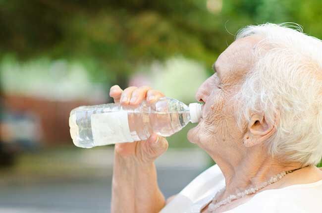 PAMI brinda recomendaciones a adultos mayores para evitar golpes de calor
