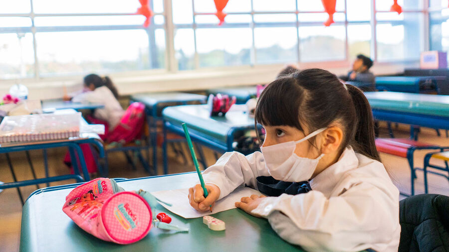 Dejó de ser obligatorio el uso de barbijos en escuelas