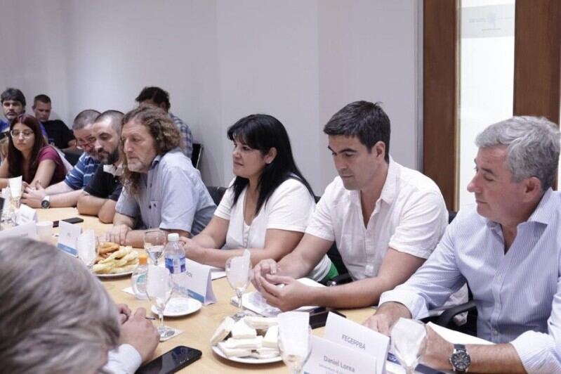 Paritarias: La Provincia propuso a los estatales un incremento del 40%