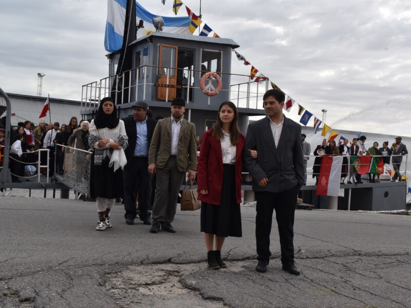 Berisso: Se desarrolló el tradicional arribo de los inmigrantes