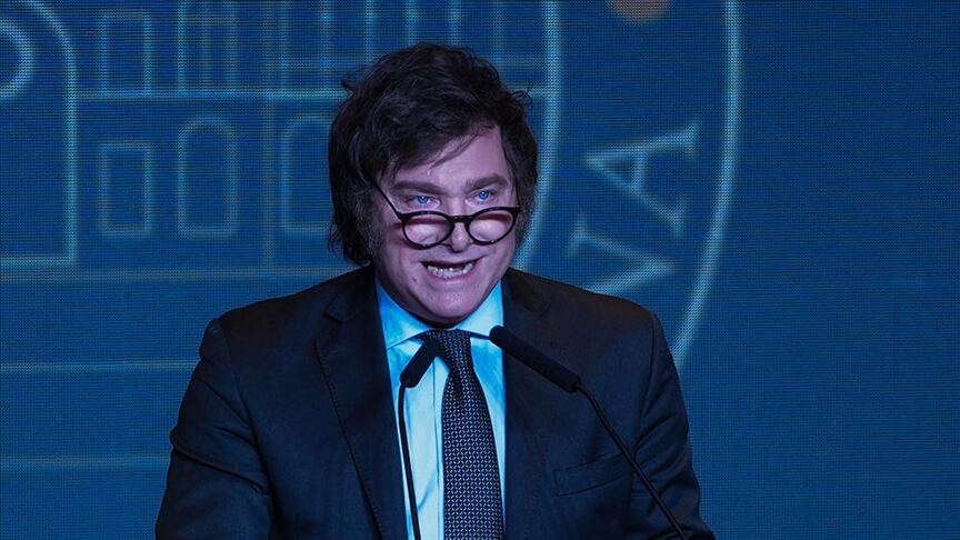 El Gobierno prepara un decreto para dar de baja 7 mil contratos de empleados estatales