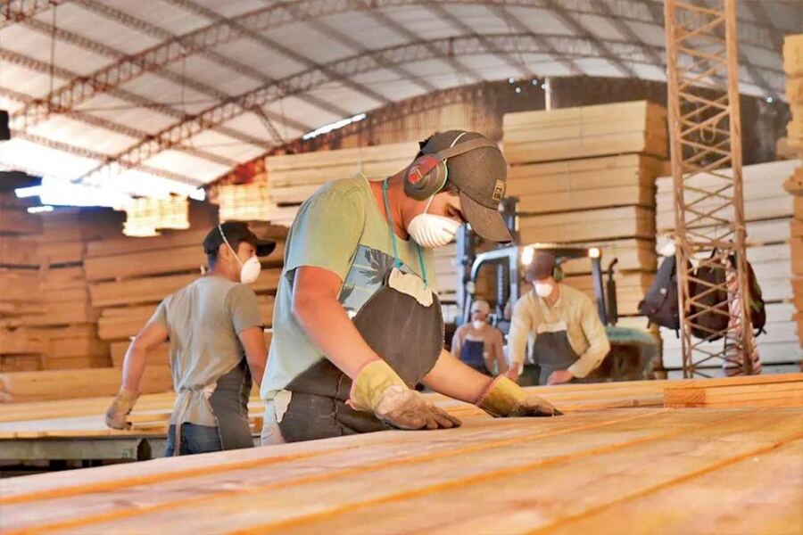 La producción de la industria Pyme cayó un 26,9% interanual en el mes de diciembre