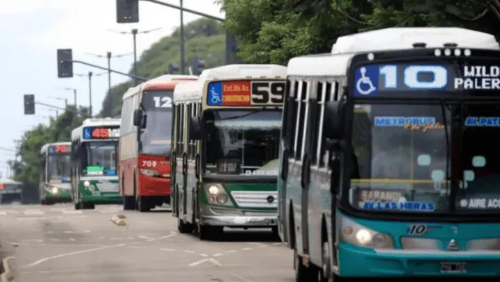 La UTA cerró un nuevo acuerdo salarial y no habrá paro de transporte