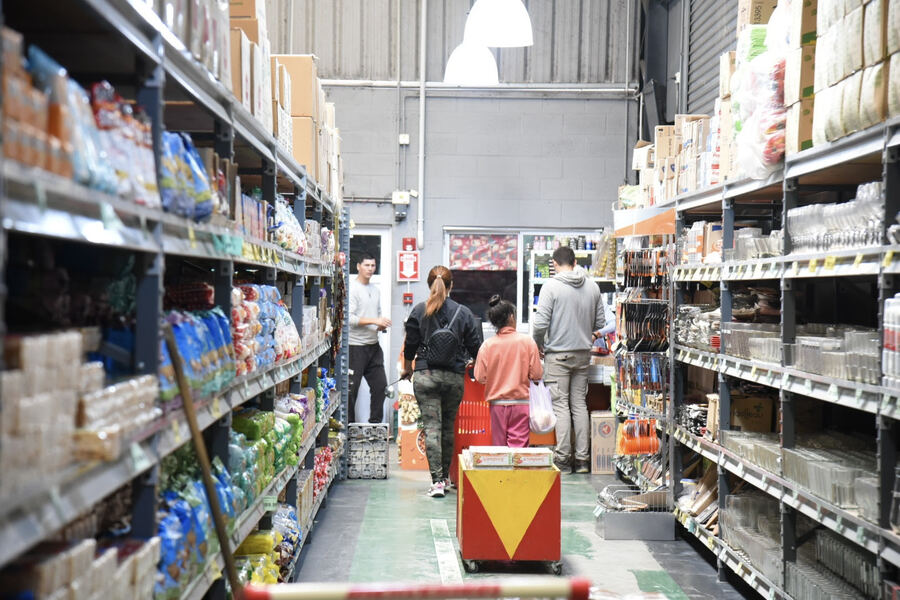 La Plata: Con promociones y rebajas, el Mercado Regional renovó su listado de precios
