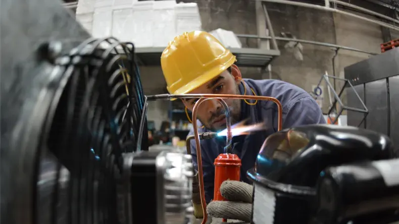 La industria pyme se desplomó un 20,4% en junio
