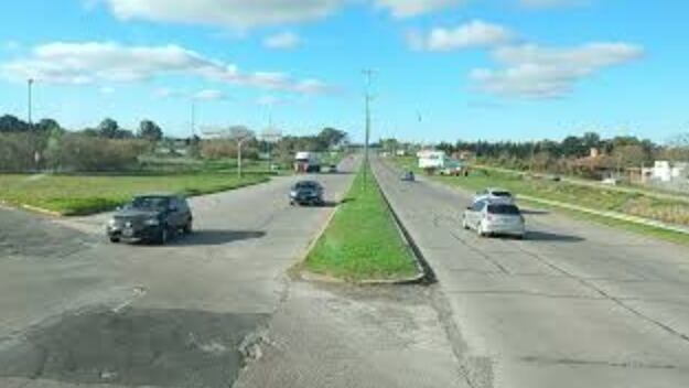 La Plata: Disponen un desvío por obras en el cruce de Etcheverry