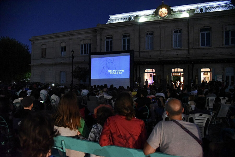 La Plata: El Cine al aire libre vuelve a los barrios