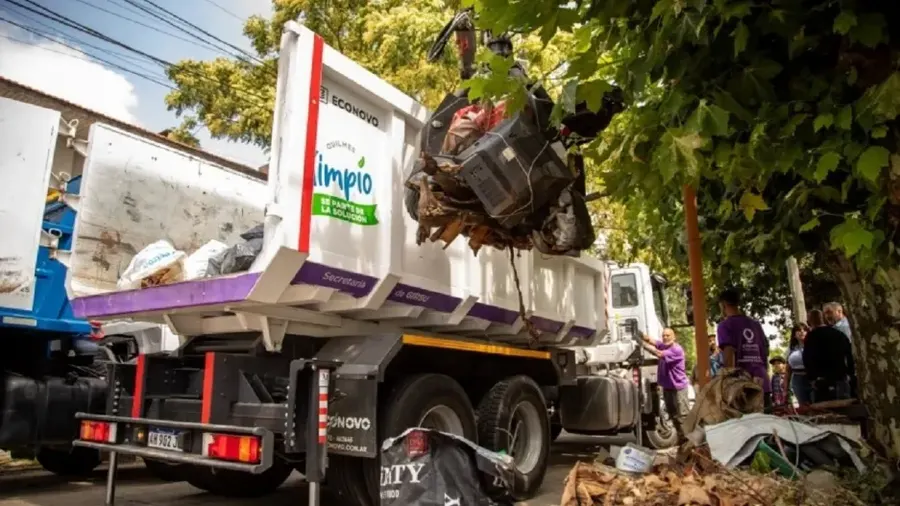 Quilmes: Se realizó un operativo de "Recolección de Residuos Voluminosos"