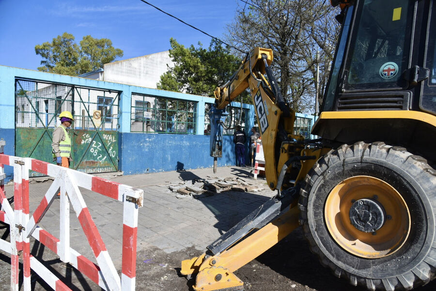 La Plata: La Comuna y Provincia avanzan con el plan de obras en 83 instituciones educativas