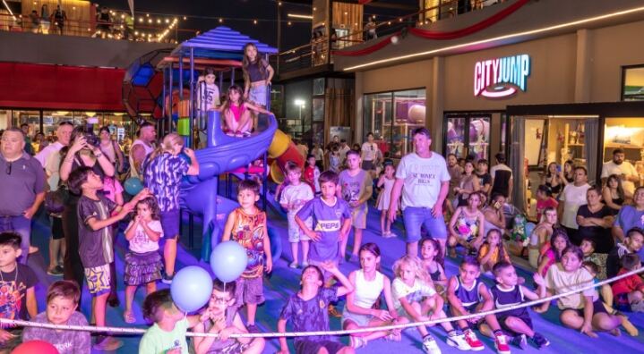 Berazategui: Se realizó una exitosa edición de "La Noche de las Localidades"