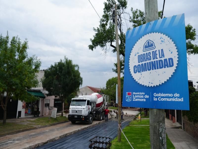 Lomas de Zamora: Continúan las obras de repavimentación en hormigón