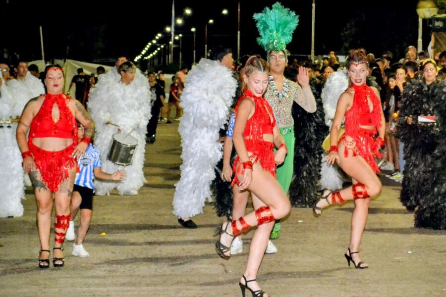25 de Mayo: Norberto de la Riestra encendió la magia del Carnaval 2026