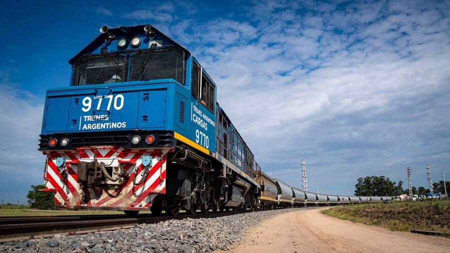 El Gobierno lanzó la licitación para privatizar las tres principales líneas del tren de carga