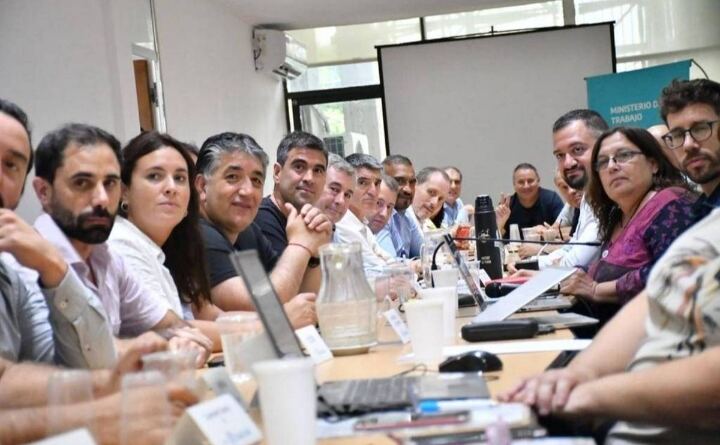La Provincia reactiva las paritarias: Convocó a los gremios para este jueves