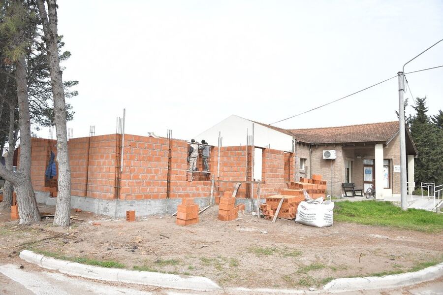 Monte Hermoso: Avanzan las ampliaciones en el Hospital Municipal y el Hogar de Abuelos
