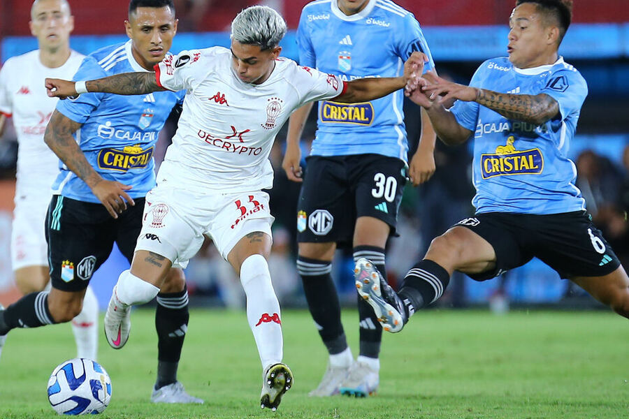 Huracán lo buscó por todos lados pero no pasó del empate