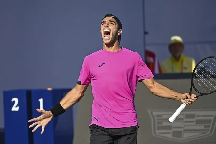 Roland Garros: el enojo de Cerúndolo y la nula caballerosidad de Rune luego de un doble pique que no vio el juez