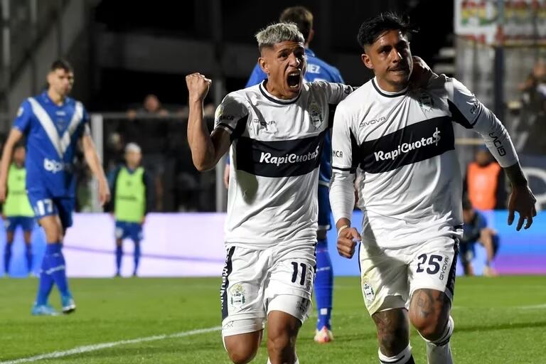 Gimnasia venció 2-1 a Vélez y Central Córdoba se impuso 1-0 a Sarmiento en Junín