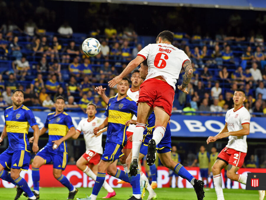 Estudiantes y Boca empataron sin goles en la Bombonera