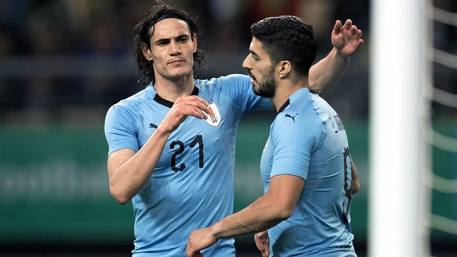 Cavani y Suárez en la prelista de Bielsa para jugar ante Argentina