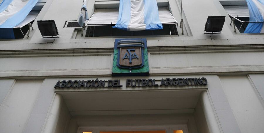 La AFA planea vender su histórico edificio de la calle Viamonte