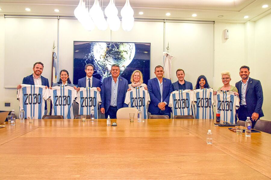 Una comitiva de la FIFA inspeccionó Argentina de cara al Mundial 2030