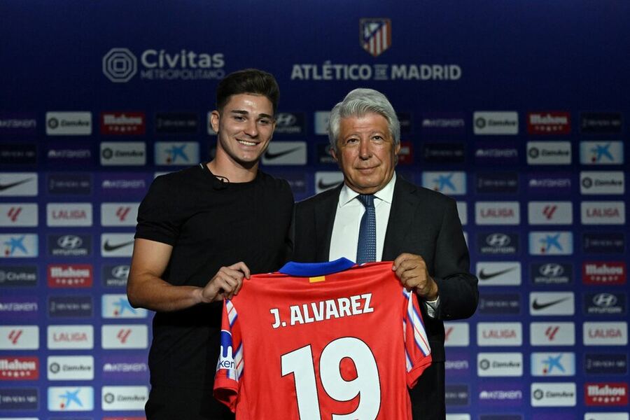 Julián Álvarez: "No me siento un superhéroe por haber conseguido el Mundial"