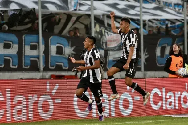 Copa Argentina: Central Córdoba se lo dio vuelta a Huracán y es finalista