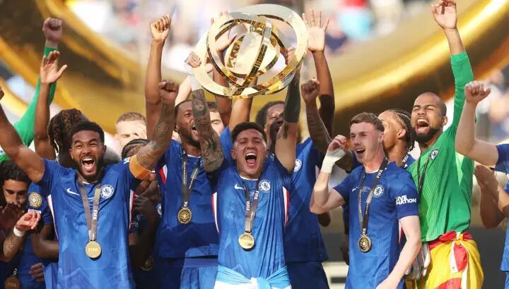 Enzo Fernandez sumó a sus vitrinas el nuevo mundial de clubes y es el primer argentino en ganarlo