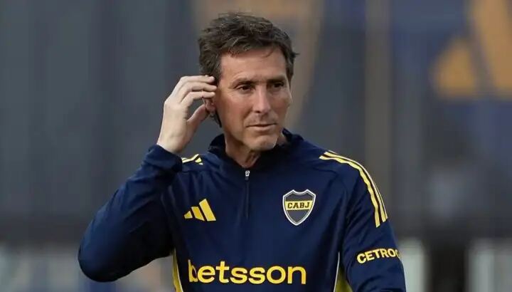 Riquelme ratificó a Claudio Úbeda como entrenador de Boca Juniors en 2026