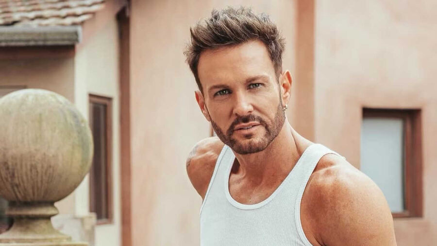 Axel regresa a los escenarios con "Así Vivir Tour 2026"